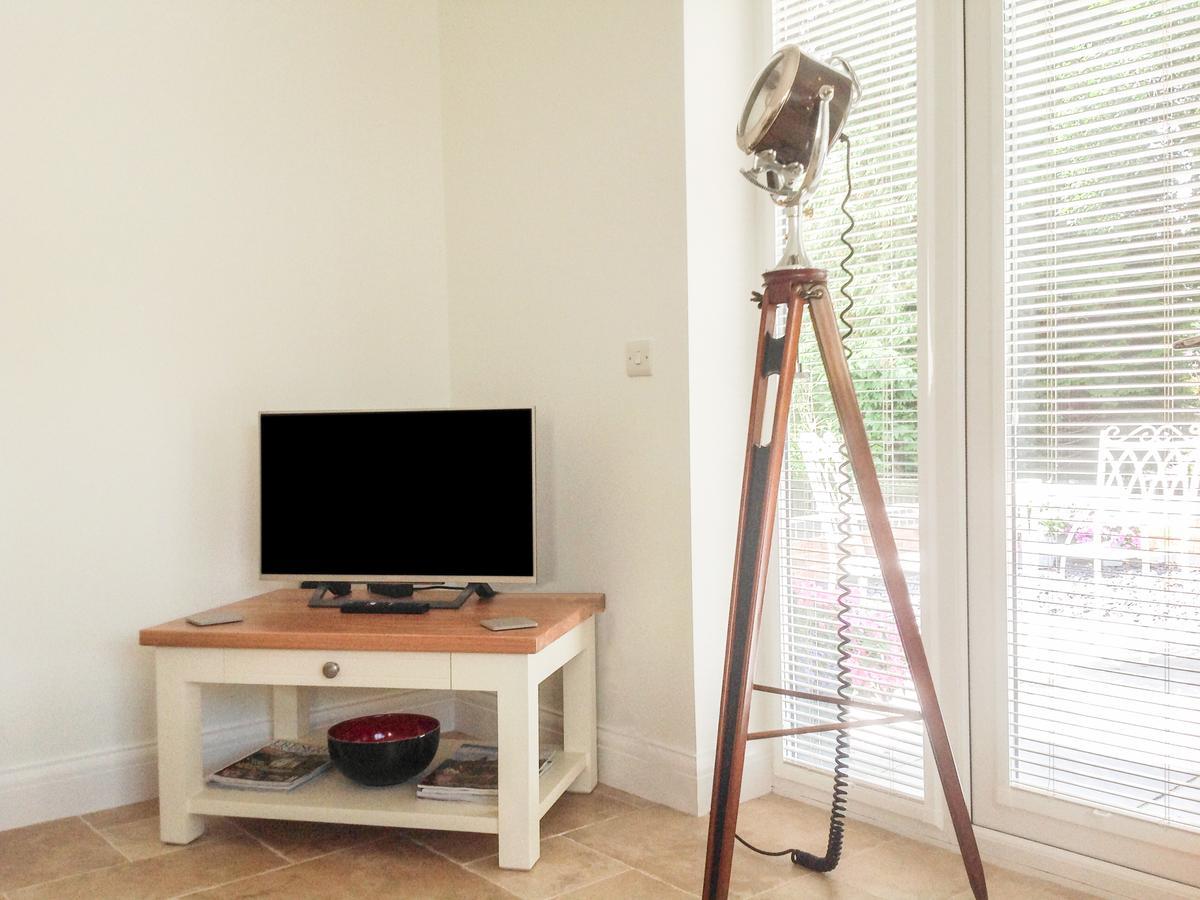 Вилла The Hideaway Verwood Экстерьер фото